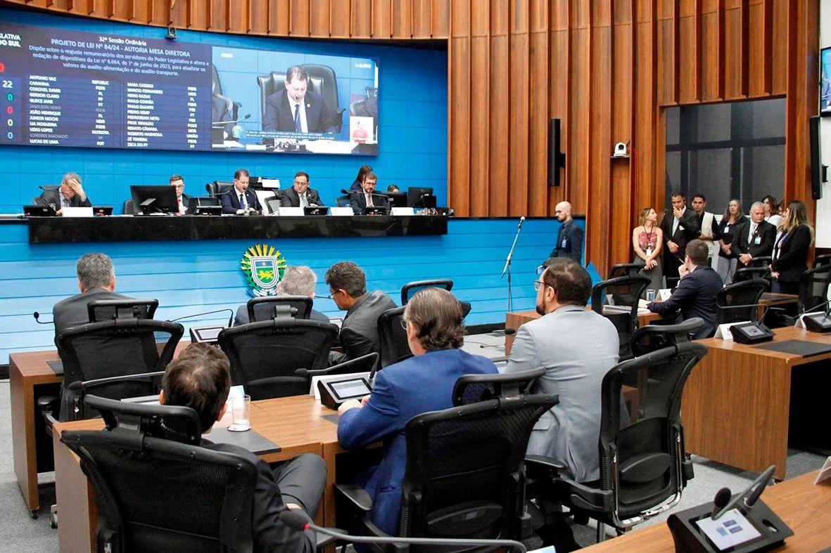 Deputados emendam mais um feriado e só retornam na próxima semana.