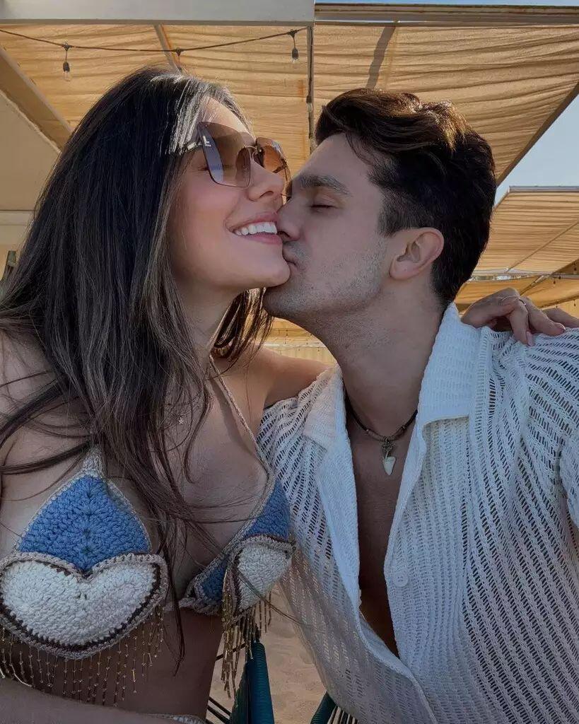 Luan Santana diz que já tem data para casar com Jade.