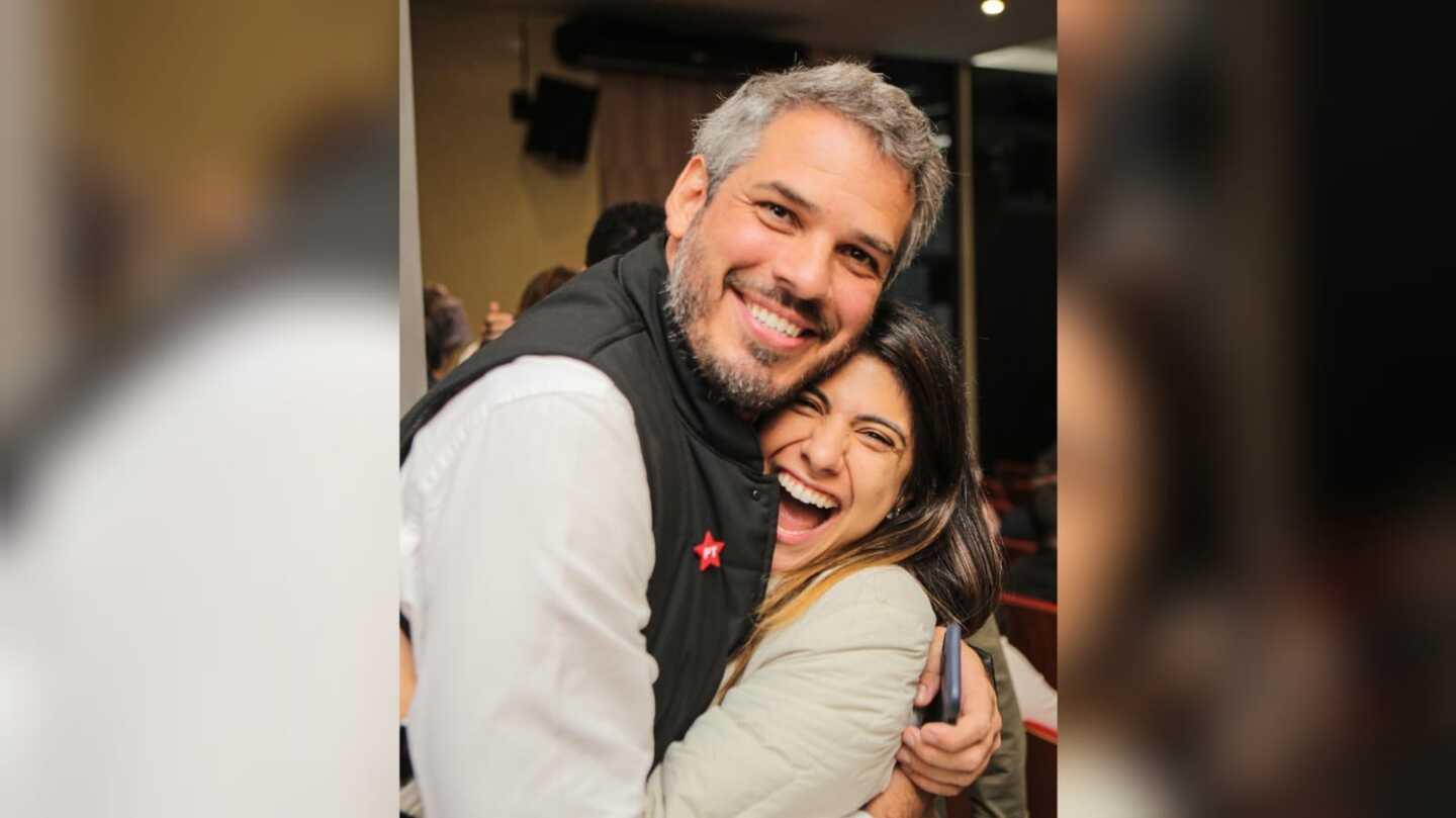 Nacional do PT aprova candidaturas de Camila Jara e Tiago Botelho.