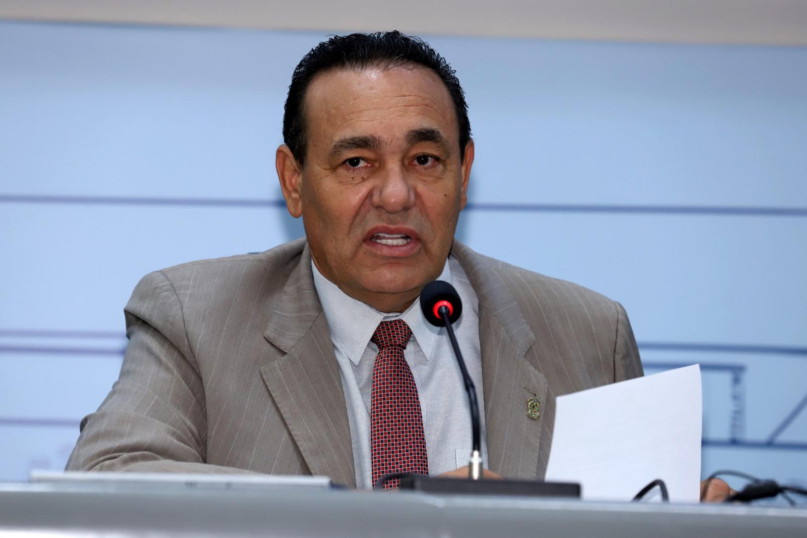 O presidente da Câmara Municipal  de Campo Grande, vereador Carlão (PSB) promete ir ao TSE e rebate questionamento sobre posse.