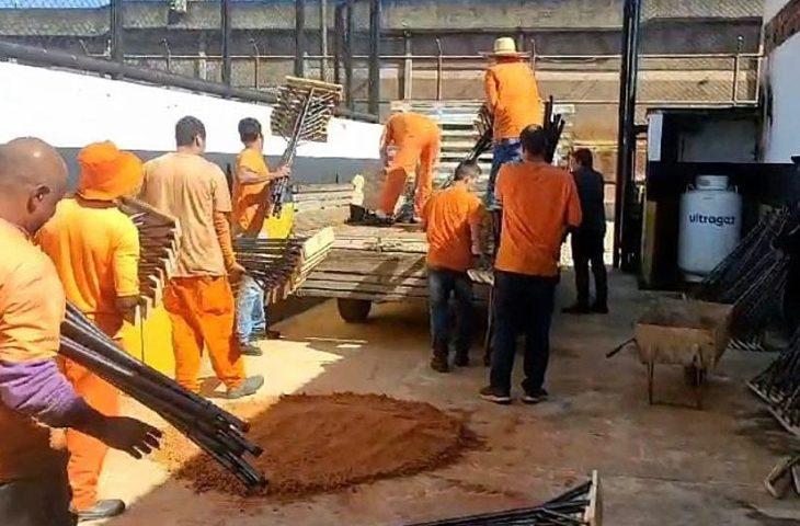 Rodos produzidos em penitenciária de MS vão contribuir com a limpeza de áreas atingidas por enchentes no RS.