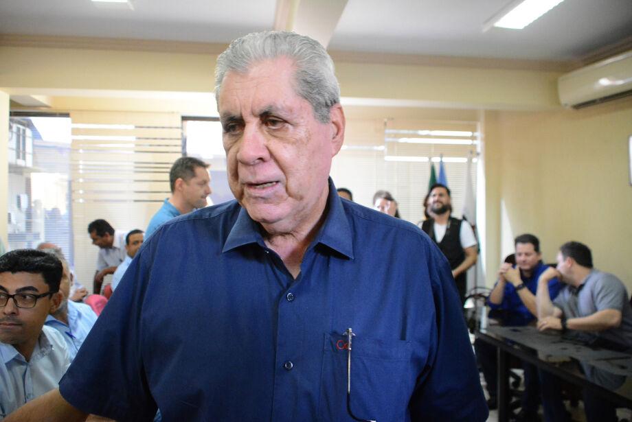 André  Puccinelli deve desistir  da pré-candidatura a prefeito de Campo Grande, e vai apoiar Beto Pereira para  prefeito.