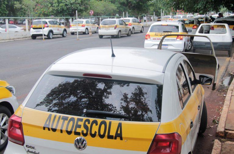 Com prazos estendidos pelo Contran, 95 mil processos de habilitação devem ser concluídos até dezembro.