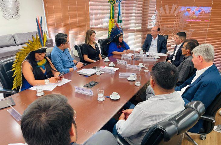 Governo do Estado e MPI assinam termo para garantia da cidadania dos povos indígenas.