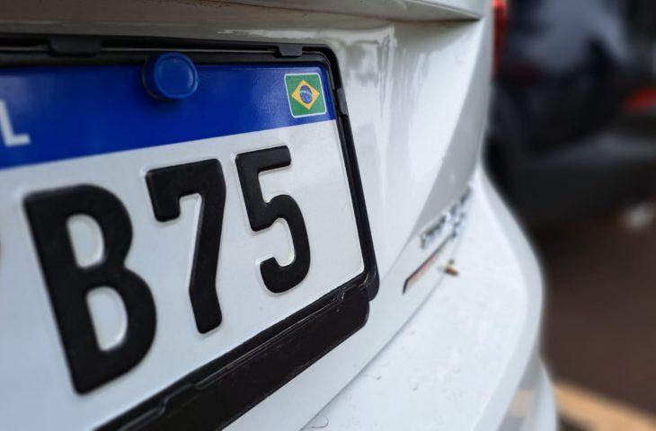 Junho é mês de licenciar veículos com placas terminadas em 4 e 5 no Mato Grosso do Sul.
