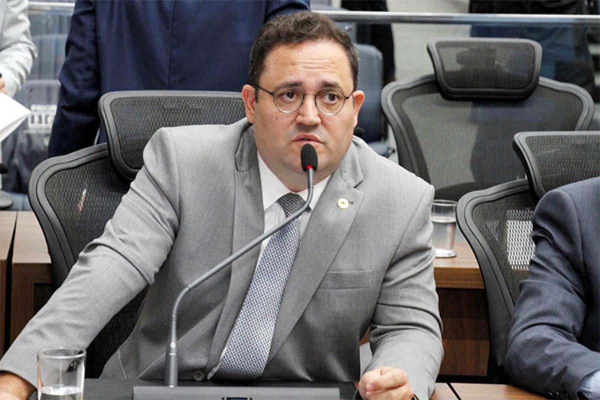 Marcio Fernandes entra na briga pela 1ª secretaria da Assembleia Legislativa.