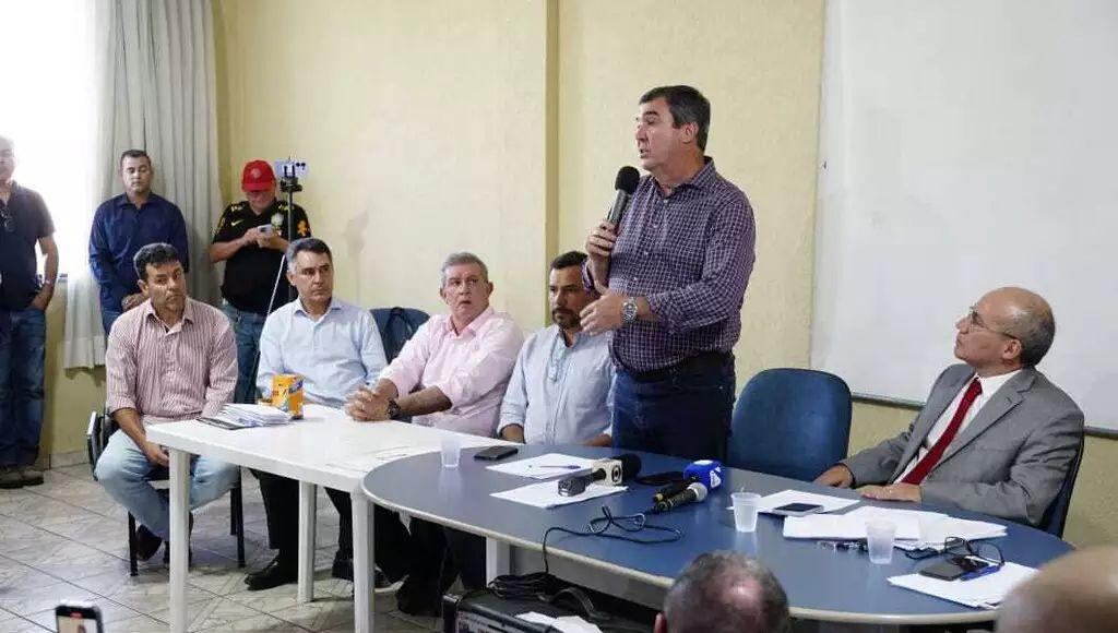 O Governador Eduardo Riedel valida decisão dos times e vai continuar com apoio financeiro ao futebol.