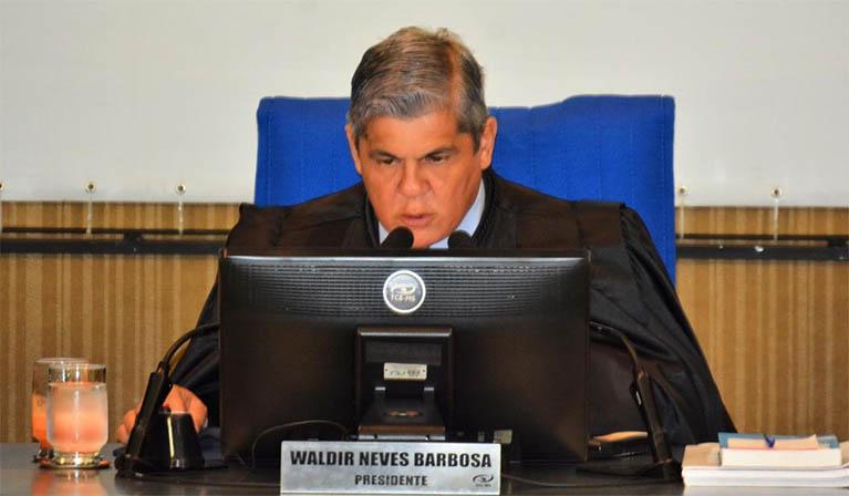 Supremo mantém afastamento e monitoramento eletrônico do conselheiro Waldir Neves.