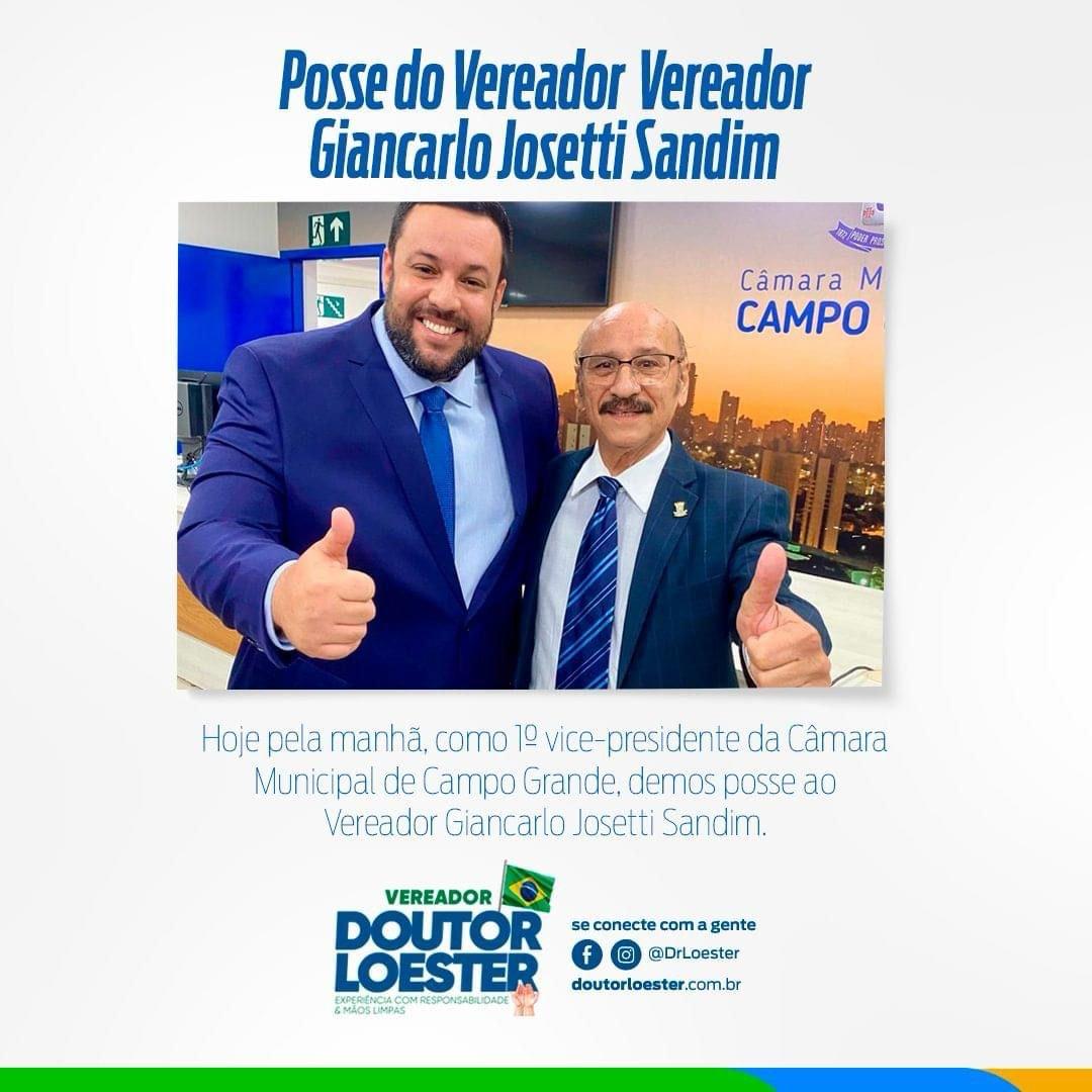 Vereador Dr. Loester prestigia posse de Gian Sandim na Câmara Municipal.