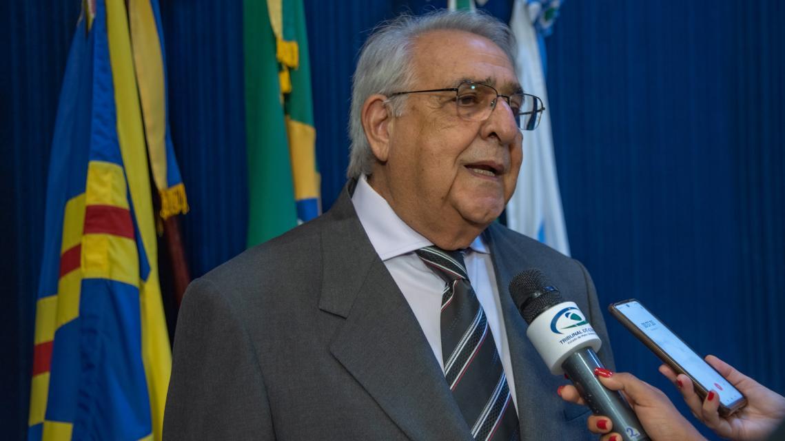 Jerson rebate Beto Pereira, nega politização de lista e diz que cumpriu lei sobre contas reprovadas.
