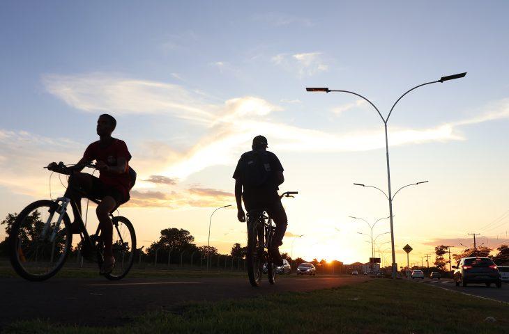 Sexta-feira registra temperaturas acima da média e sol é destaque na previsão para o Estado.