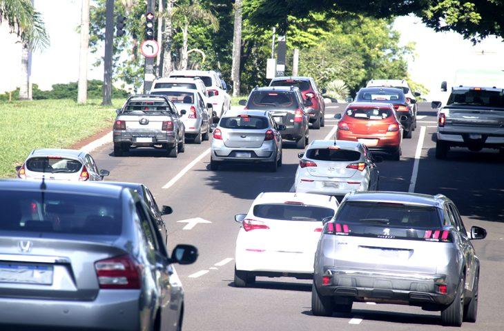 Detran informa: agosto é mês de licenciar veículos com placas terminadas em 7 e 8 .