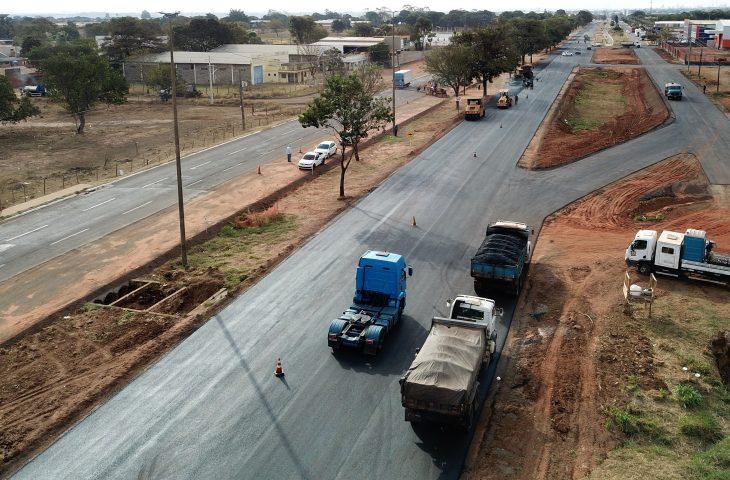 Moreninhas: obra do Governo de MS, recapeamento da avenida Gury Marques entra na fase final.