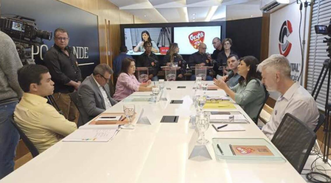 O debate na radio Capital 95,9 foi sem réplica, candidatos a prefeito trocam farpas sobre causas dos problemas da Capital.