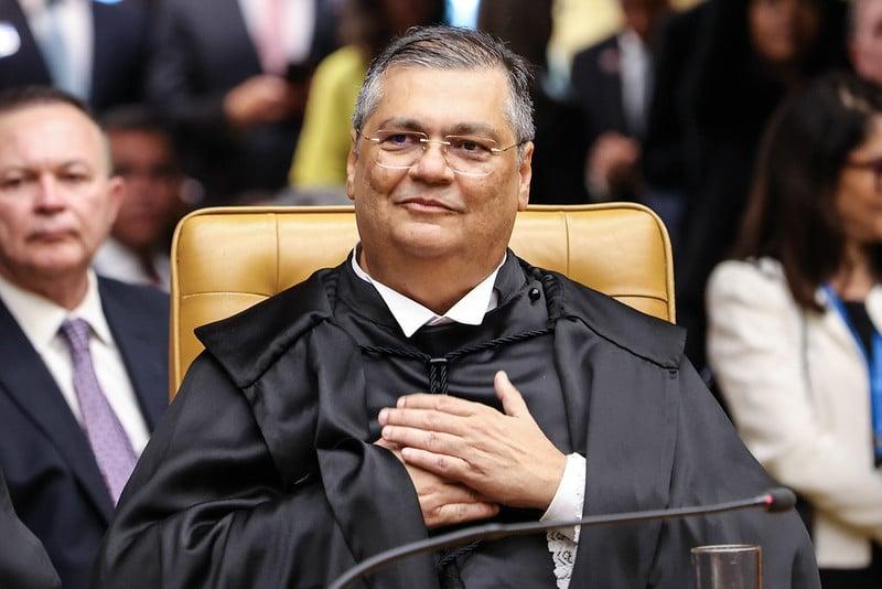 Por decisão de Dino, CGU deverá fazer auditoria nas emendas PIX.