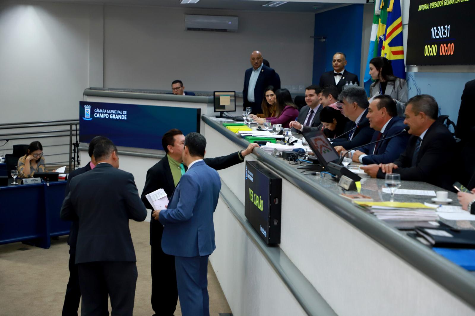 Quatro projetos estão pautados para a sessão desta terça-feira.