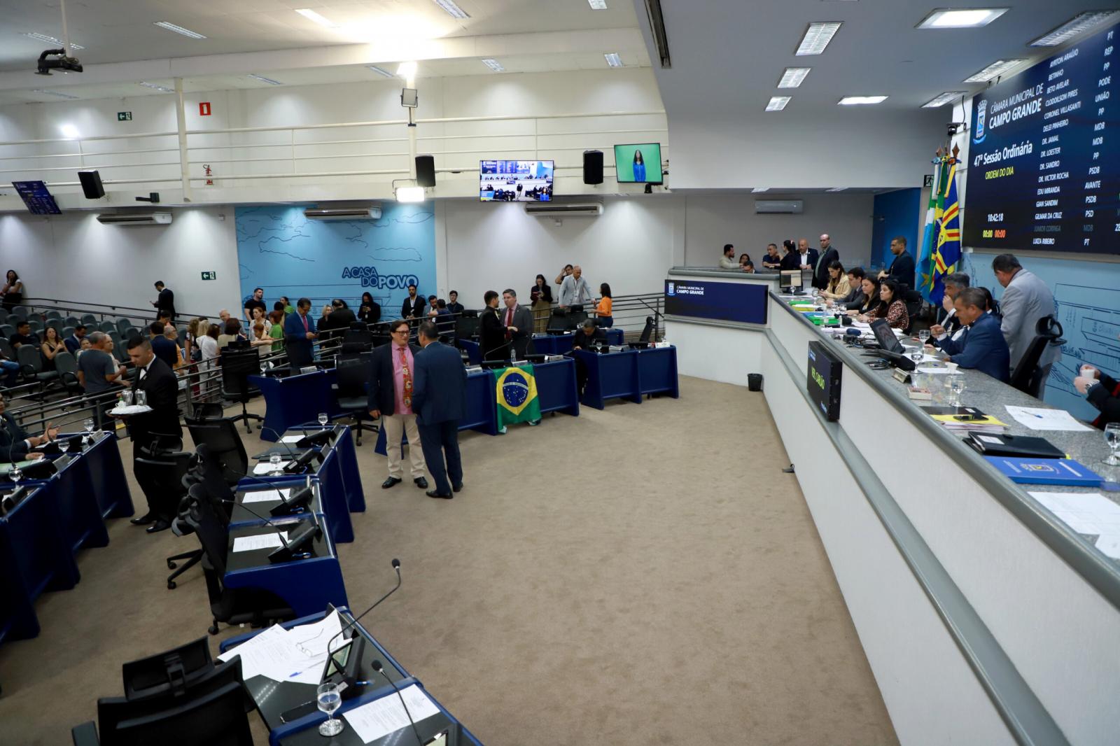 Vereadores analisam quatro projetos na sessão de terça-feira.
