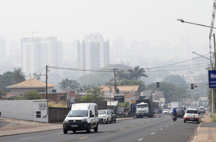 Nesta terça-feira, névoa seca continua encobrindo o Mato Grosso do Sul e sem previsão de chuvas.