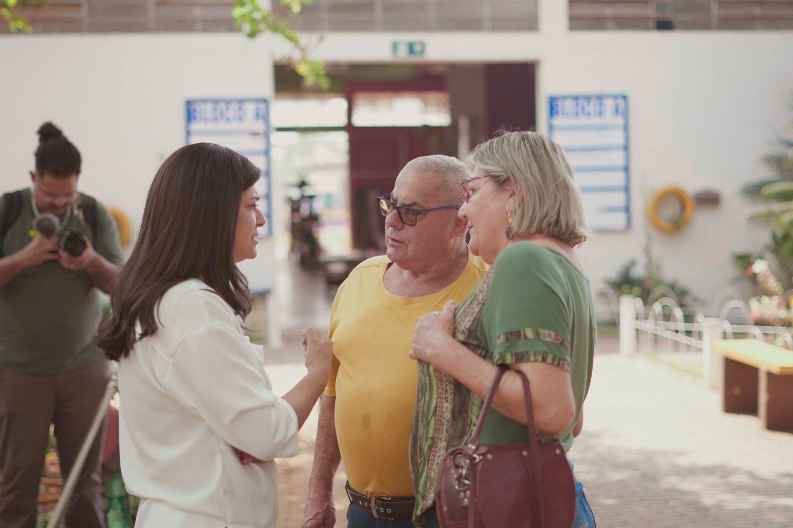Rose Modesto visita os  bairros e promete manter conquistas de professores em Campo Grande-MS.