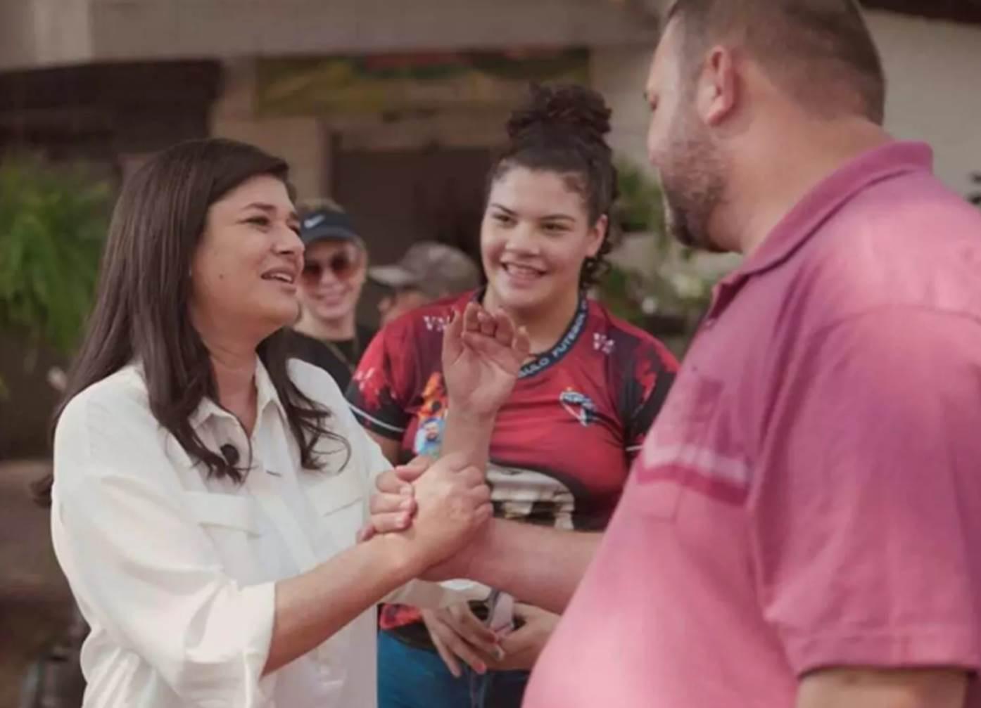 Rose Modesto visitou bairros e feiras para ouvir demandas da população no fim de semana.