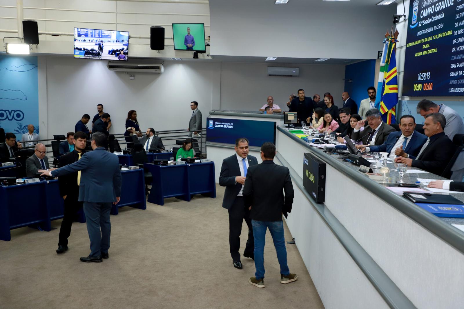 Vereadores aprovam sete projetos na sessão desta terça-feira.