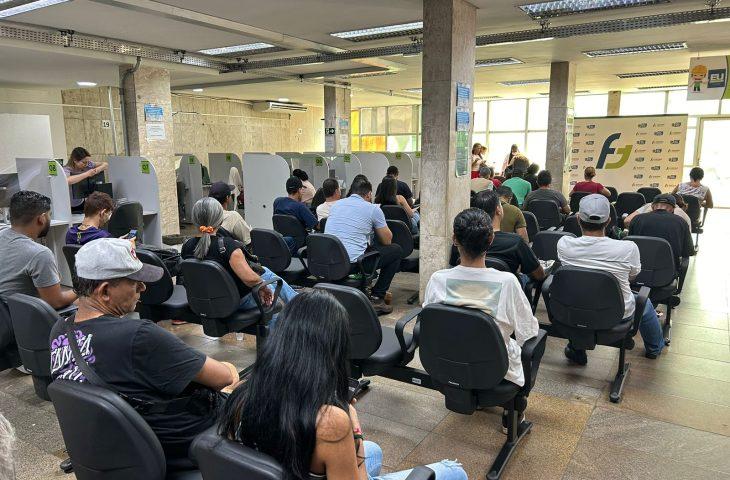 Empresas selecionam funcionários no Feirão da Empregabilidade da Funtrab nesta terça-feira.