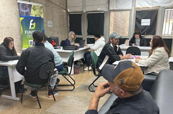 Equipes de RH realizam contratações no Feirão da Empregabilidade da Funtrab na terça-feira.