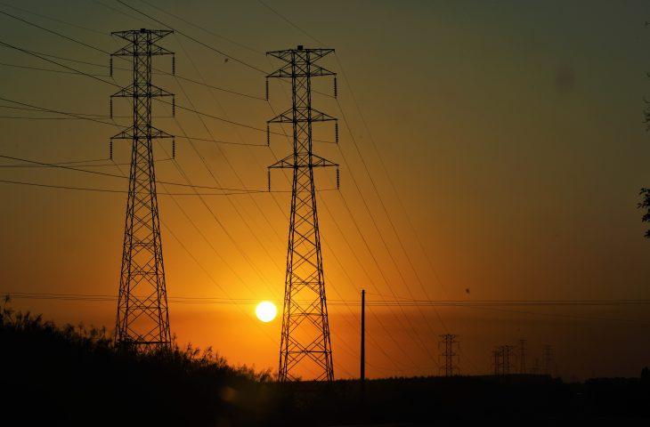 Fiscalização da Agems garante devolução de R$ 1,5 milhão em cobranças indevidas em 34 mil faturas de energia elétrica.
