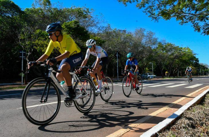 Surdoatletas disputam Campeonato Brasileiro de Ciclismo e Mountain Bike em Campo Grande.