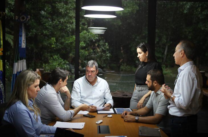 Governador  Eduardo Riedel se reúne com secretários para avaliar projetos e já inicia planejamento para 2025.
