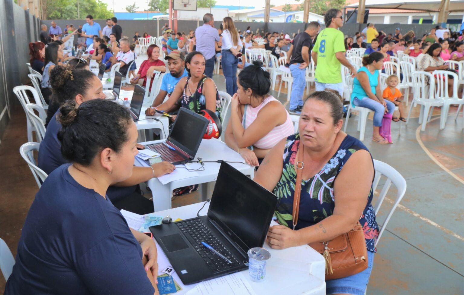 Mutirão ‘Todos em Ação’ reúne cerca de 5 mil pessoas no Bairro Aero Rancho.
