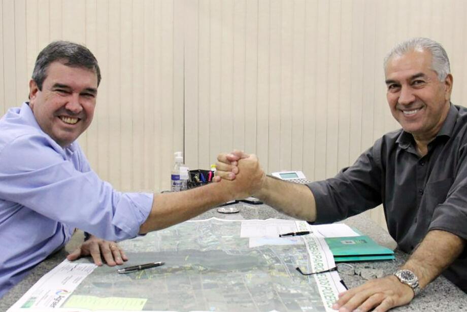 O ex Governador Reinaldo Azambuja e o Governador  Riedel 