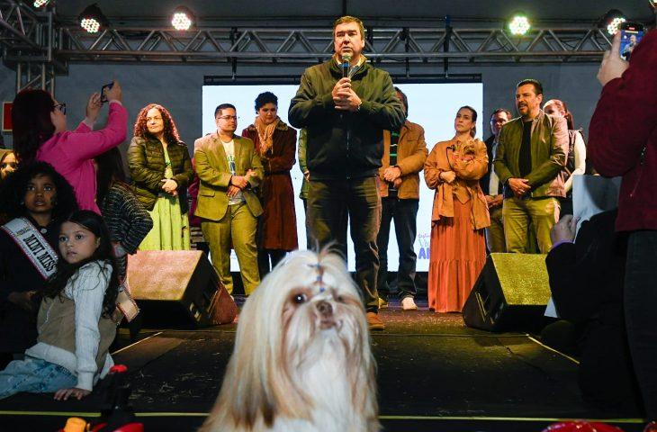 O Governador Eduardo Riedel  lança certificação para protetores de animais e ONGs de Mato Grosso do Sul.