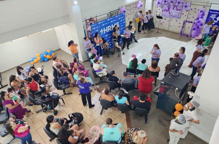 Reencontro de pacientes que passaram pelo HRMS marca comemoração do Novembro Roxo;