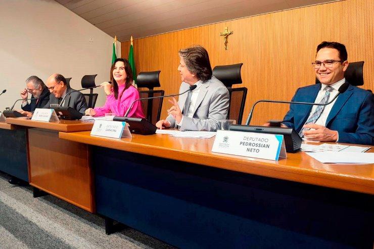 CCJR realiza última reunião do ano e apresenta balanço das atividades.