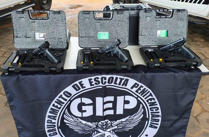 Com investimento de R$ 2,45 milhões, policiais penais recebem novos armamentos em MS.