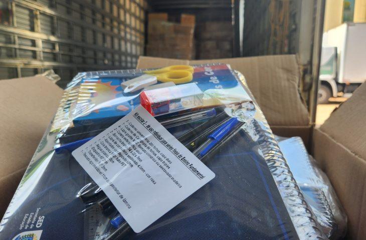 Governo do Estado antecipa entrega dos kits escolares para o ano letivo de 2025.