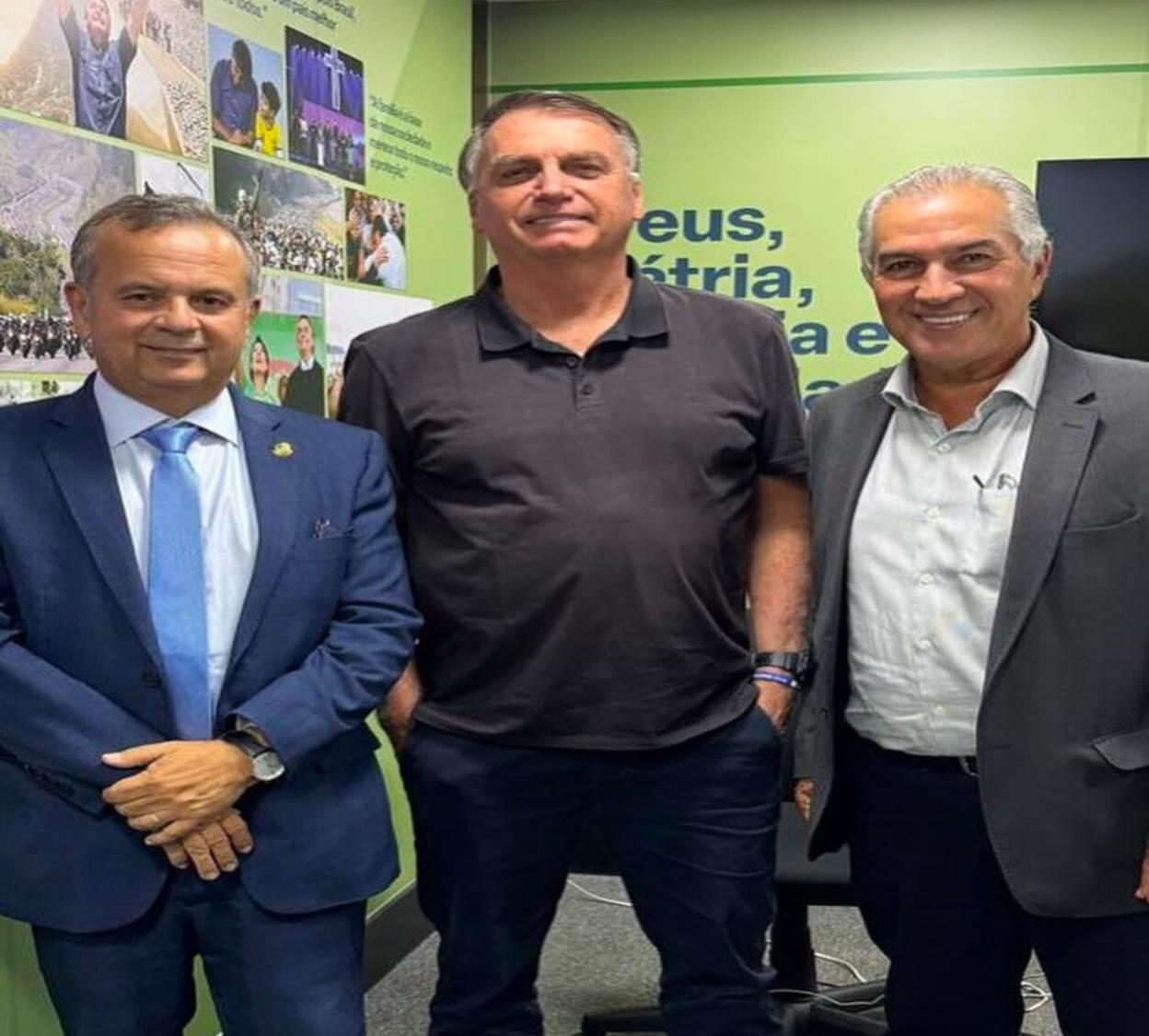 O ex-governador, Reinaldo Azambuja (PSDB), voltou a se encontrar com o ex-presidente da República, Jair Messias Bolsonaro do (PL).