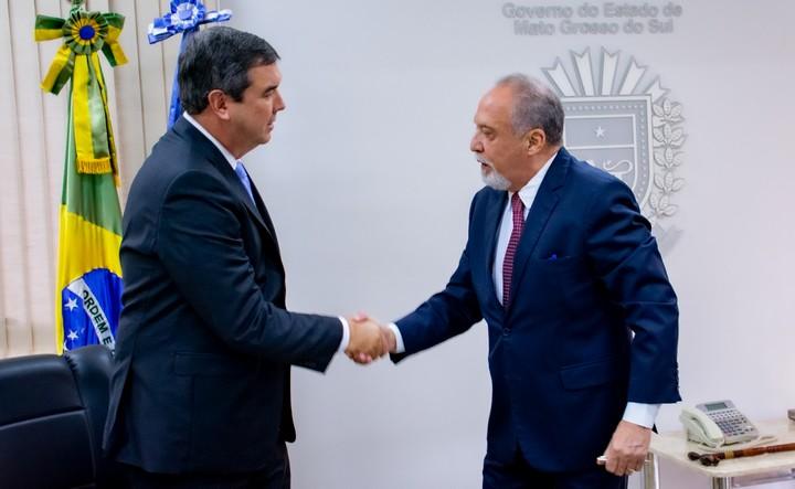 O Governador Eduardo Riedel reconduz procurador-geral do Ministério Público de Contas ao comando da instituição.