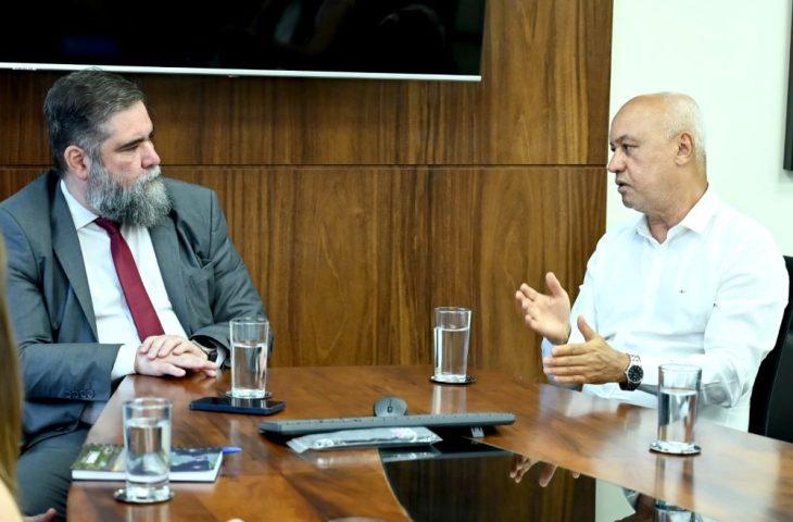 Parceria inédita entre AGEMS e Polícia Federal vai reforçar fiscalização contra transporte ilegal.