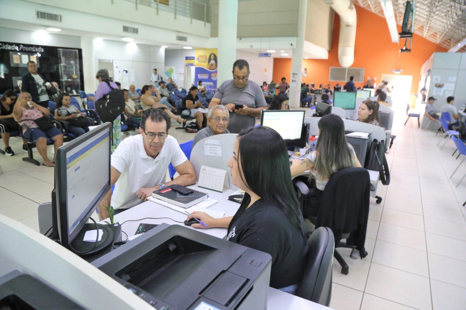 Refis segue com atendimento presencial e remoto até 20 de dezembro.