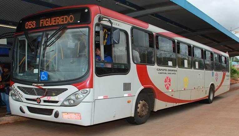 Prefeitura reajusta tarifa e passe de ônibus fica R$ 0,20 mais caro em Campo Grande.