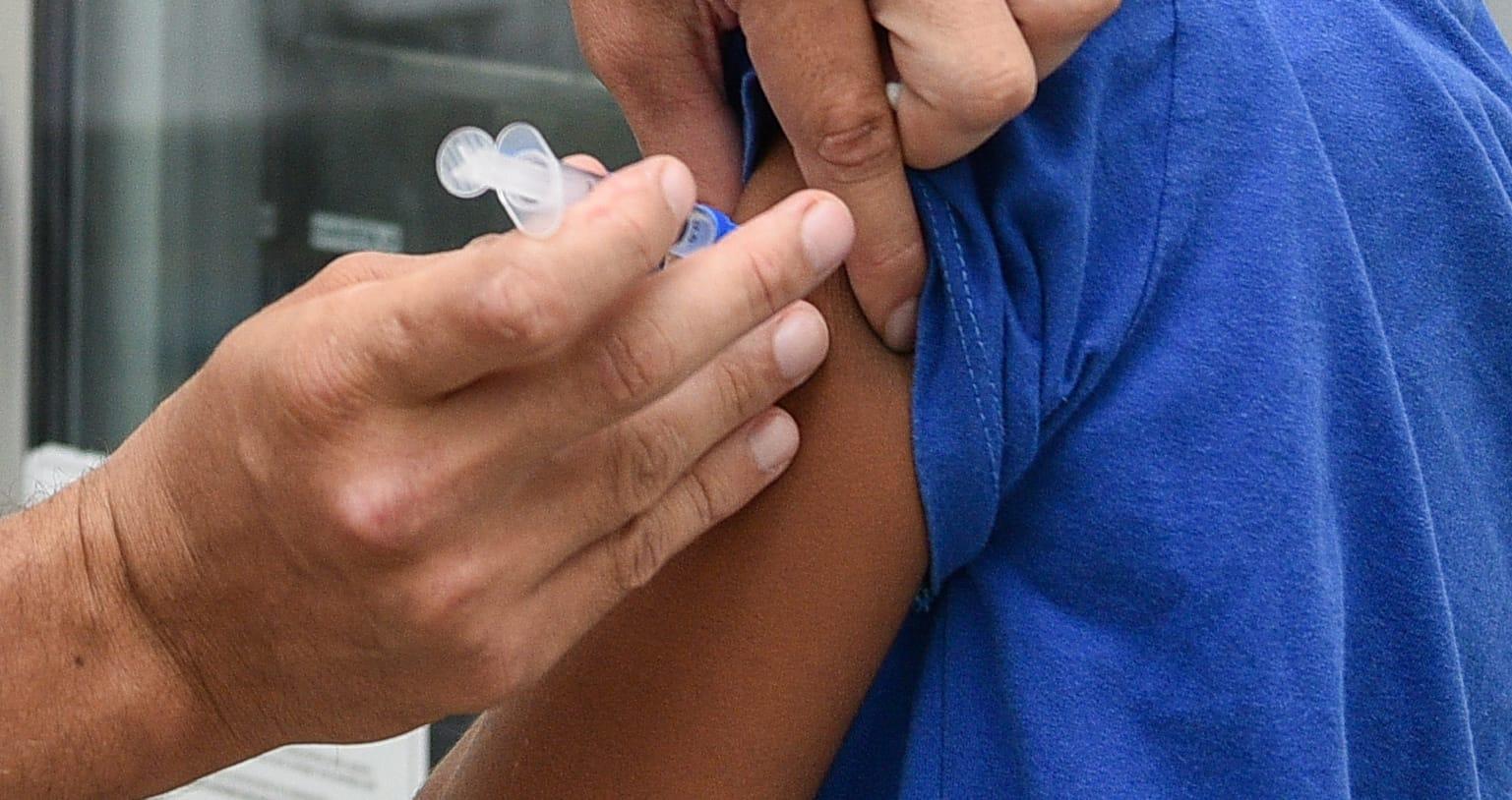 Sesau amplia vacinação contra a dengue em Campo Grande.