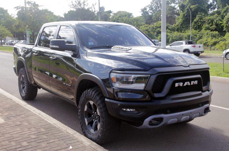 Dodge Ram doada pela Receita Federal ao Detran-MS vai servir para ações educativas.
