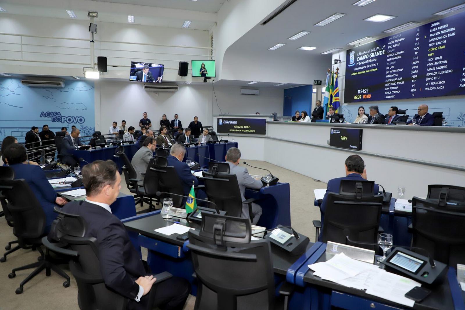 Três projetos serão votados pelos vereadores na sessão desta terça-feira.