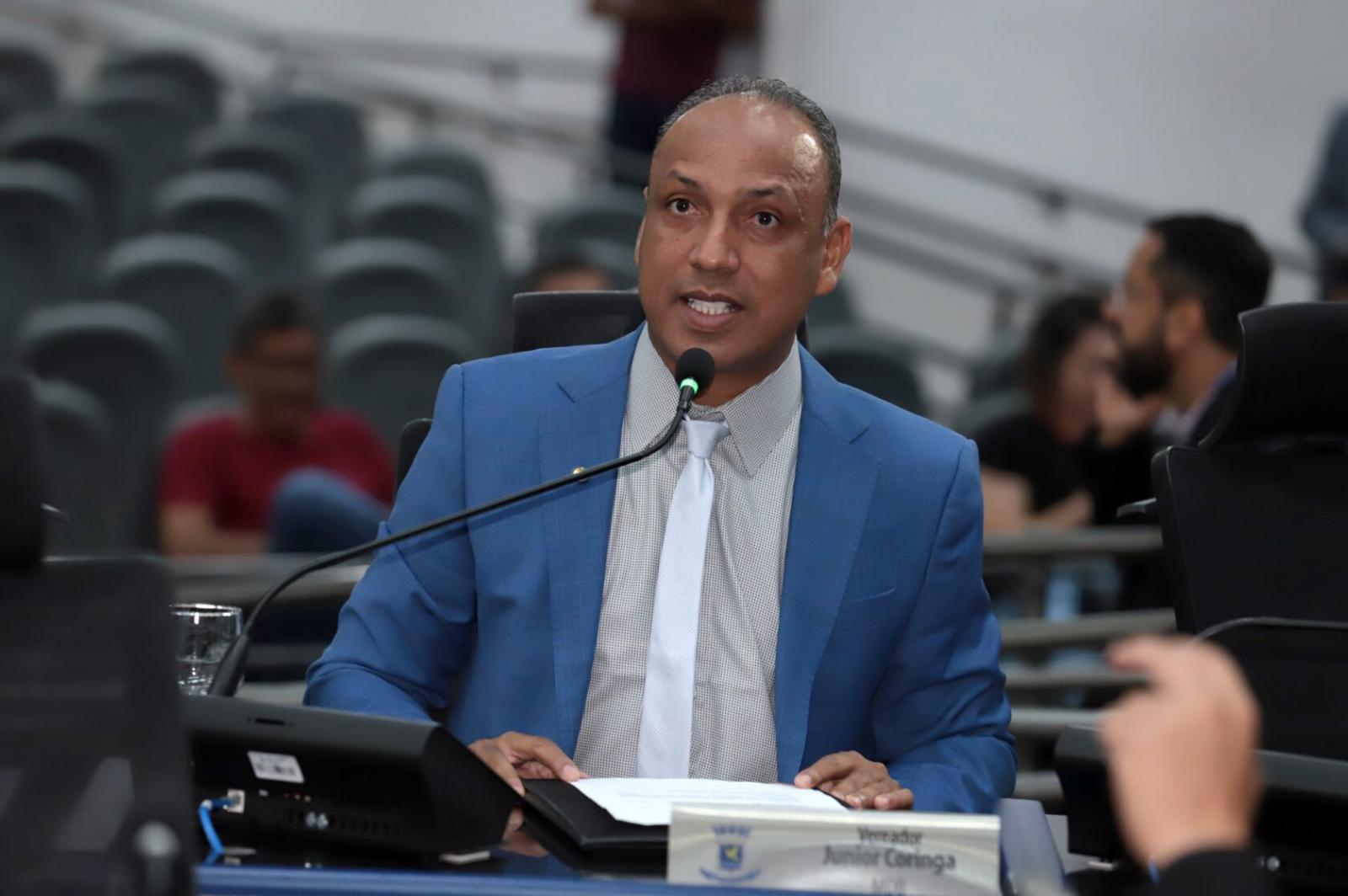Vereador Junior Coringa apresenta novas indicações para melhorar a segurança e o bem-estar da população.