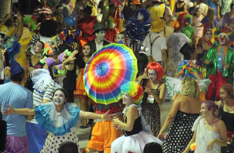 Folia segura: conheça a prevenção combinada contra ISTs, HIV e hepatites em Mato Grosso do Sul.
