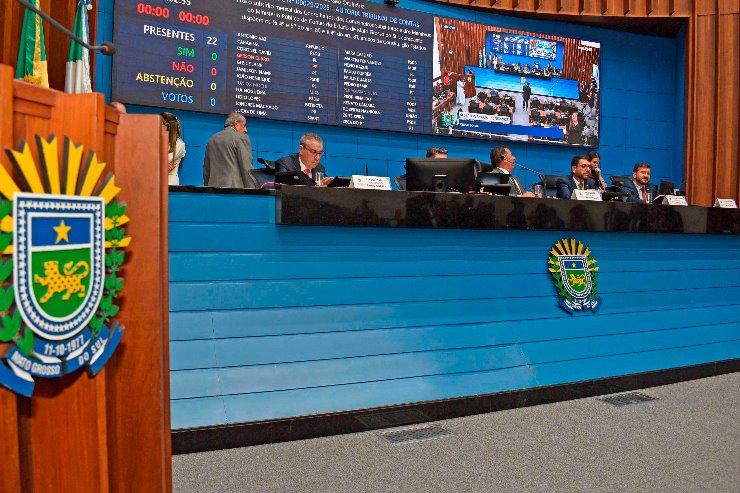Deputados analisam quatro propostas nesta terça-feira.