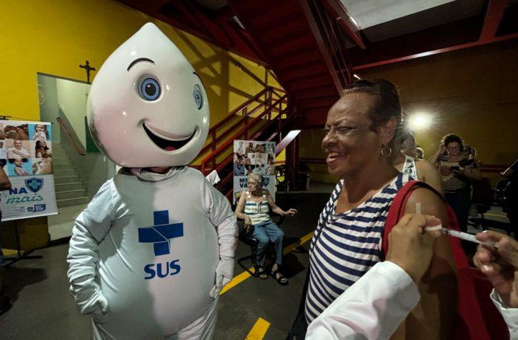Drive-thru da SES ultrapassa 7 mil doses aplicadas e segue com plantão até quinta-feira.