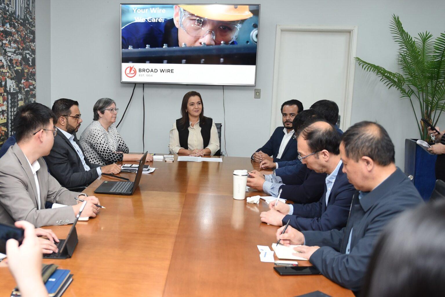 Prefeitura recebe grupo chinês que quer investir em Mato Grosso do Sul.